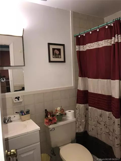 721 SE 8th St, Hialeah, FL 33010 photo 4
