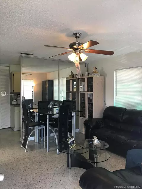 721 SE 8th St, Hialeah, FL 33010 photo 5