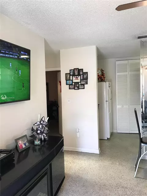 721 SE 8th St, Hialeah, FL 33010 photo 6