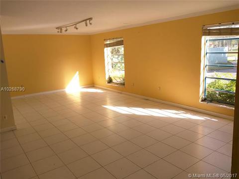 1620 SW 96th Ave, Miami, FL 33165 photo 4
