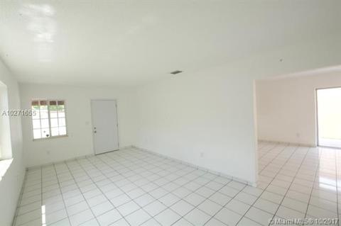 373 E 51st St, Hialeah, FL 33013 photo 15