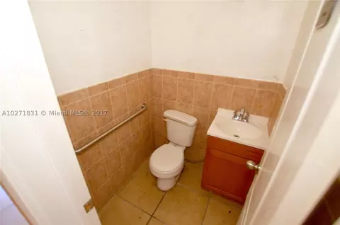 1500 E 4th Ave, Hialeah, FL 33010 photo 21