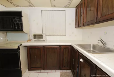 2215 Tequesta Ln, Miami, FL 33133 photo 9