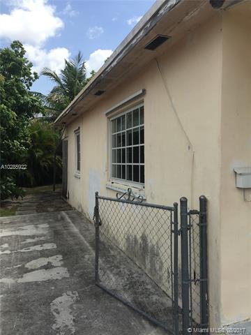 483 E 52nd St, Hialeah, FL 33013 photo 3