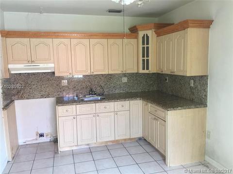 483 E 52nd St, Hialeah, FL 33013 photo 9