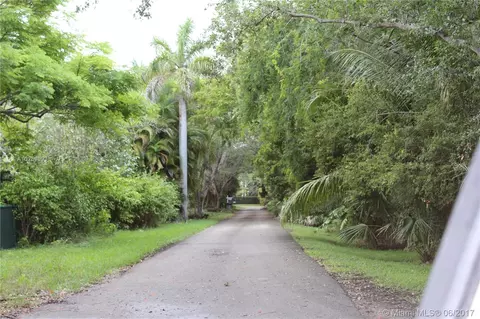 10050 SW 63rd Pl, Pinecrest, FL 33156 photo 2