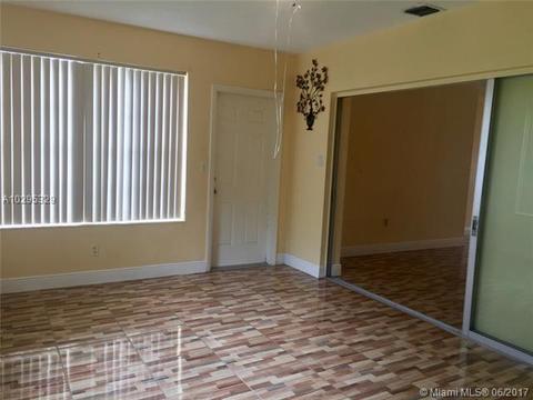 351 E 38 St, Hialeah, FL 33013 photo 9