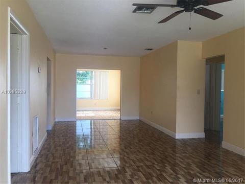 351 E 38 St, Hialeah, FL 33013 photo 3