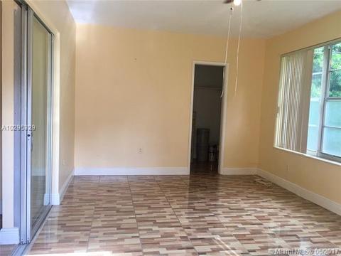 351 E 38 St, Hialeah, FL 33013 photo 10