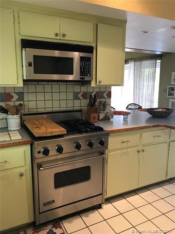 19701 E Saint Andrews Dr, Hialeah, FL 33015 photo 21