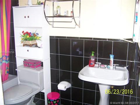 3845 W 10th Dr, Hialeah, FL 33012 photo 15
