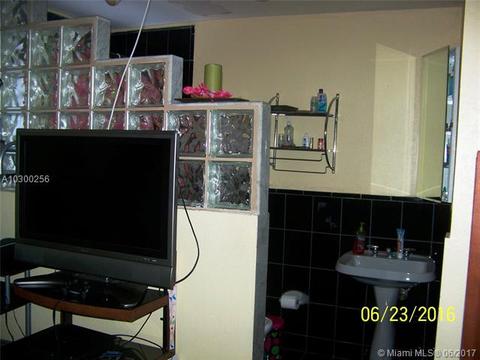 3845 W 10th Dr, Hialeah, FL 33012 photo 14