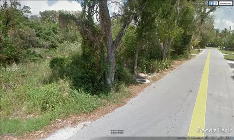 463 Lime Dr, Other, FL 33037 photo 16