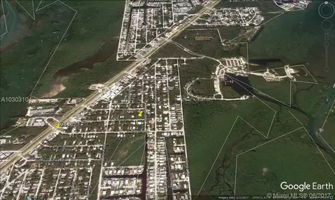 463 Lime Dr, Other, FL 33037 photo 4