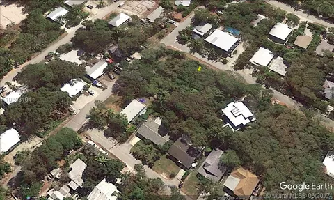 463 Lime Dr, Other, FL 33037 photo 29