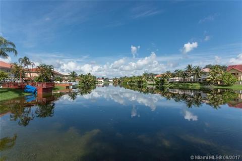 16222 NW 79th Ave, Miami Lakes, FL 33016 photo 2