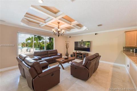 16222 NW 79th Ave, Miami Lakes, FL 33016 photo 5