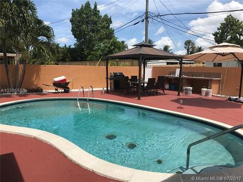 1398 W 80th St, Hialeah, FL 33014 photo 14
