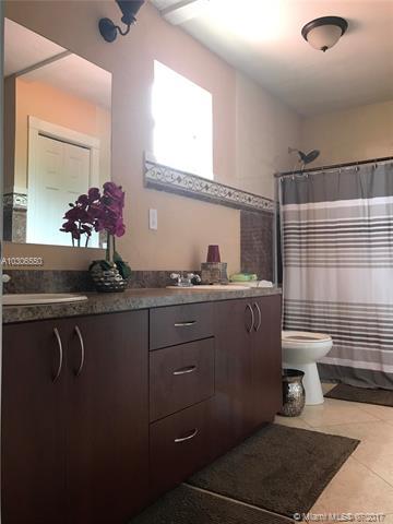 1398 W 80th St, Hialeah, FL 33014 photo 12