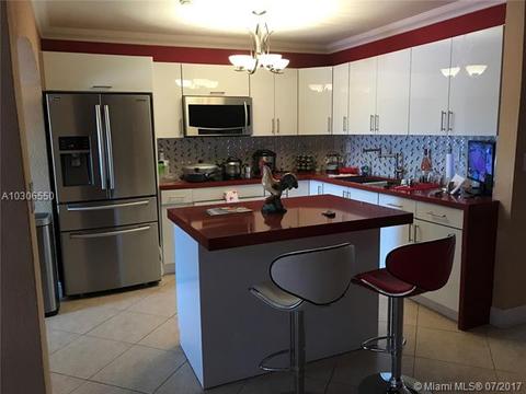 1398 W 80th St, Hialeah, FL 33014 photo 9