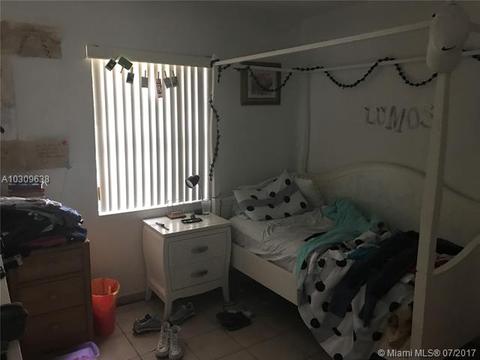 580 E 47th St, Hialeah, FL 33013 photo 9