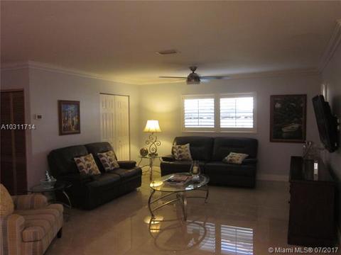8230 Menteith Ter, Miami Lakes, FL 33016 photo 4
