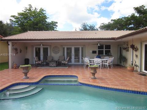 8230 Menteith Ter, Miami Lakes, FL 33016 photo 7