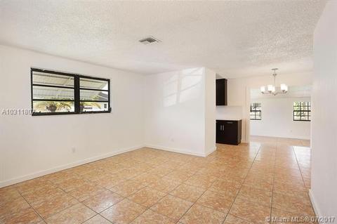 259 E 36th St, Hialeah, FL 33013 photo 7