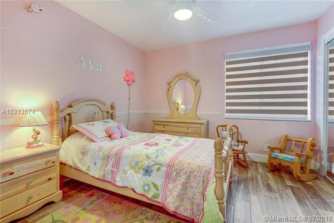 8190 W 16th Ave, Hialeah, FL 33014 photo 16