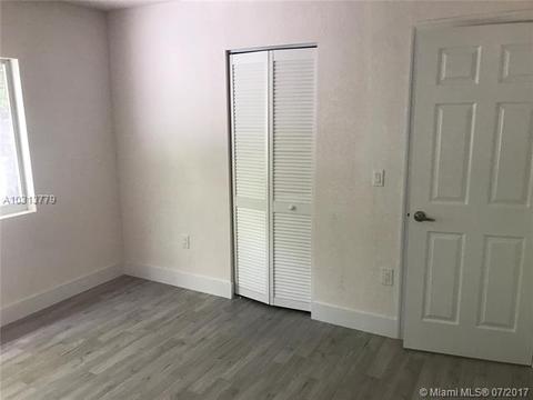 3901 W 8th Ave, Hialeah, FL 33012 photo 14