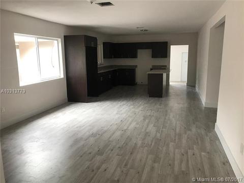 3901 W 8th Ave, Hialeah, FL 33012 photo 2