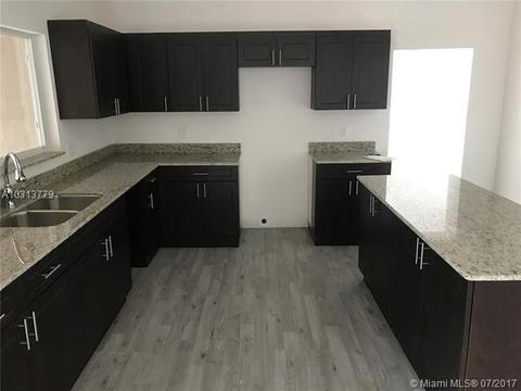 3901 W 8th Ave, Hialeah, FL 33012 photo 3