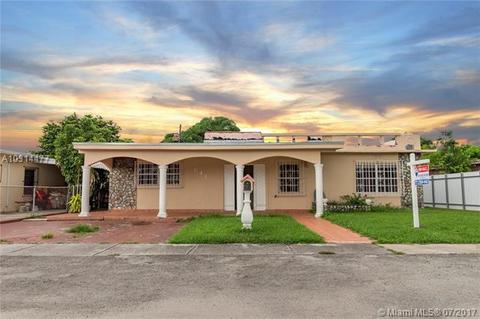 641 E 14th Pl, Hialeah, FL 33010 photo 1