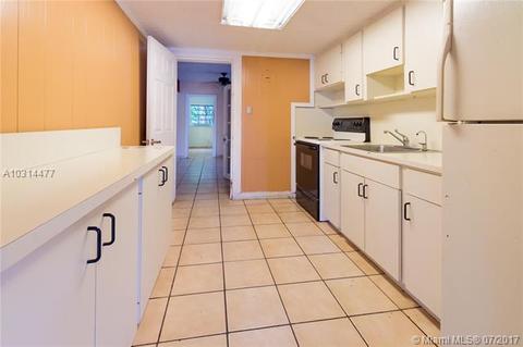 641 E 14th Pl, Hialeah, FL 33010 photo 4