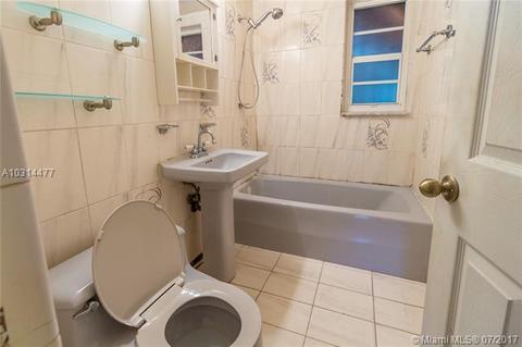 641 E 14th Pl, Hialeah, FL 33010 photo 9