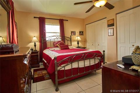 Undisclosed, Hialeah, FL 33012 photo 14