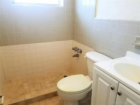 326 W 12th St, Hialeah, FL 33010 photo 9