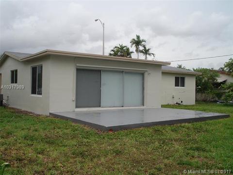 790 W 70th Pl, Hialeah, FL 33014 photo 4