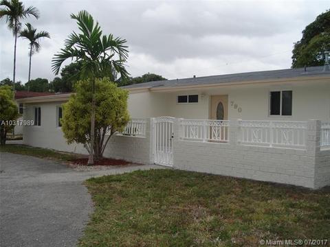 790 W 70th Pl, Hialeah, FL 33014 photo 2