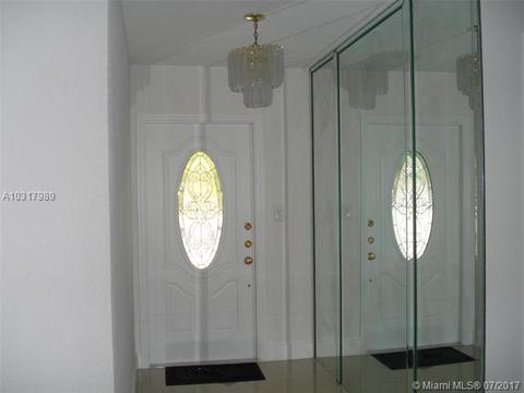 790 W 70th Pl, Hialeah, FL 33014 photo 9