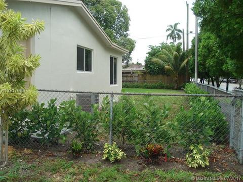 790 W 70th Pl, Hialeah, FL 33014 photo 5