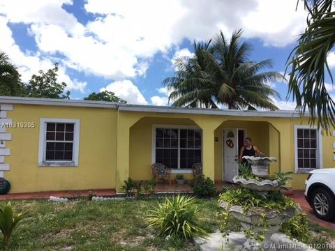 212 W 36 Ter, Hialeah, FL 33012 photo 1