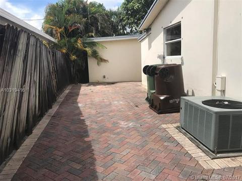 1370 W 84th St, Hialeah, FL 33014 photo 21