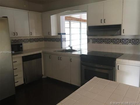 1370 W 84th St, Hialeah, FL 33014 photo 6