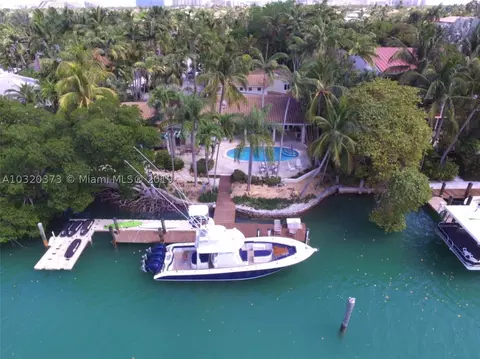 640 Sunset Cir, Key Biscayne, FL 33149 photo 1