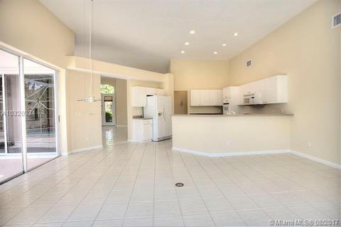 134 N River Dr E, Jupiter, FL 33458 photo 5