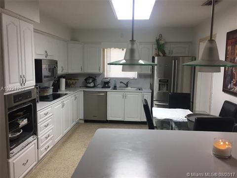 Undisclosed, Miami, FL 33155 photo 2