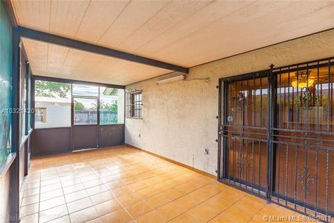 495 E 43rd St, Hialeah, FL 33013 photo 4