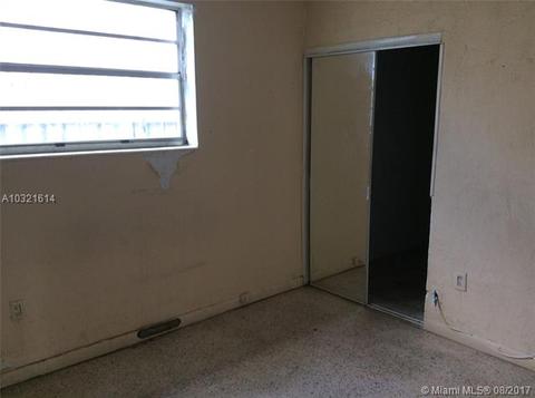 134 E 9th Ct, Hialeah, FL 33010 photo 13