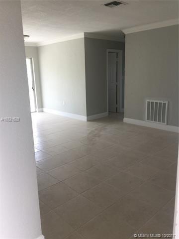 Undisclosed, Hialeah, FL 33014 photo 4